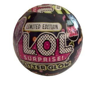 LOL Surprise Limited Edition 2022 Glitter Glow Doll & Accessories-NEW!